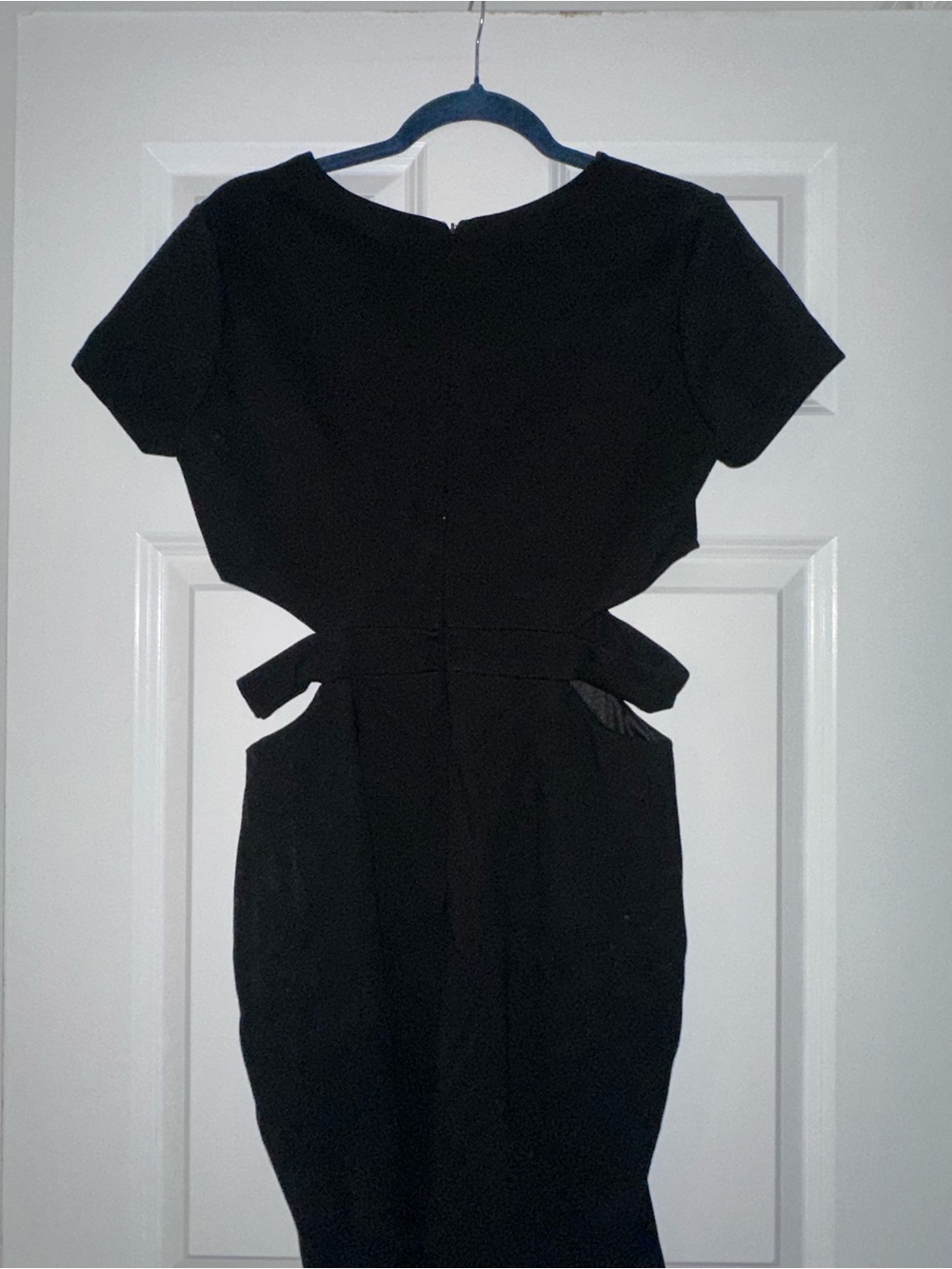 Lulu's Black Cutout Waist Midi Dress